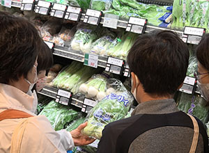 ウインナーとチンゲンサイの売り場を見よう